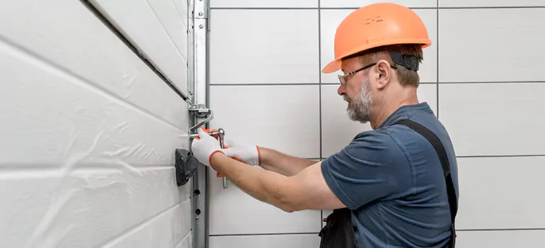 Garage Door Repair in Leesburg